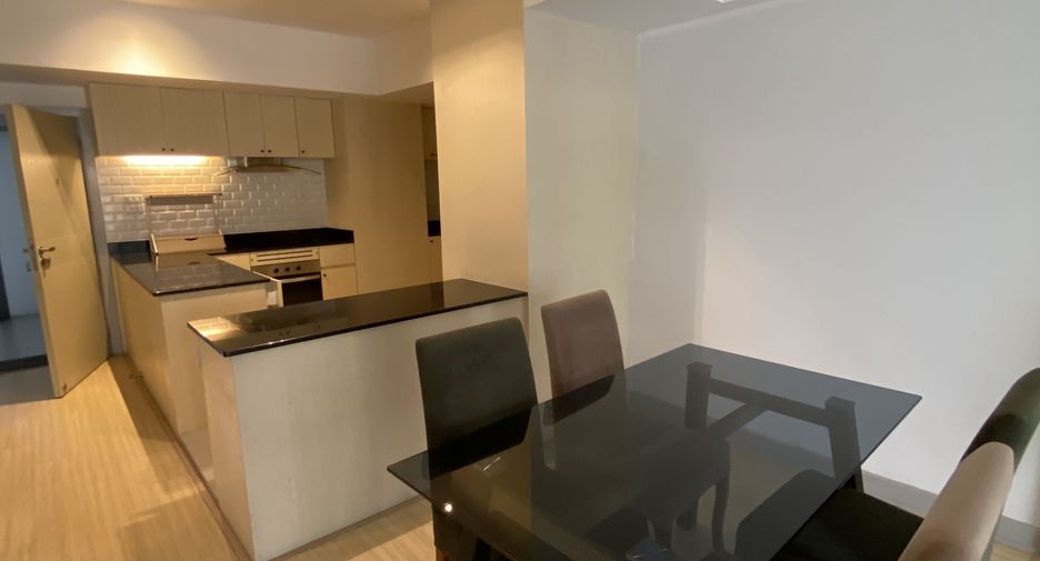 For rent 2 bedrooms apartment in Watthana, Bangkok