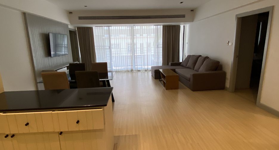 For rent 2 bedrooms apartment in Watthana, Bangkok
