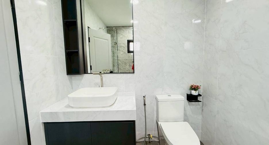 For rent 5 bedrooms villa in Bang Lamung, Chonburi