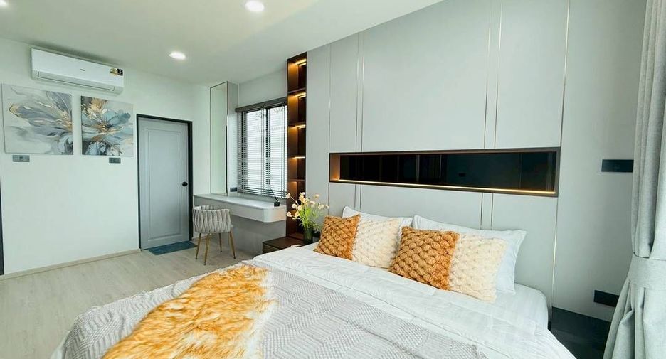 For rent 5 bedrooms villa in Bang Lamung, Chonburi