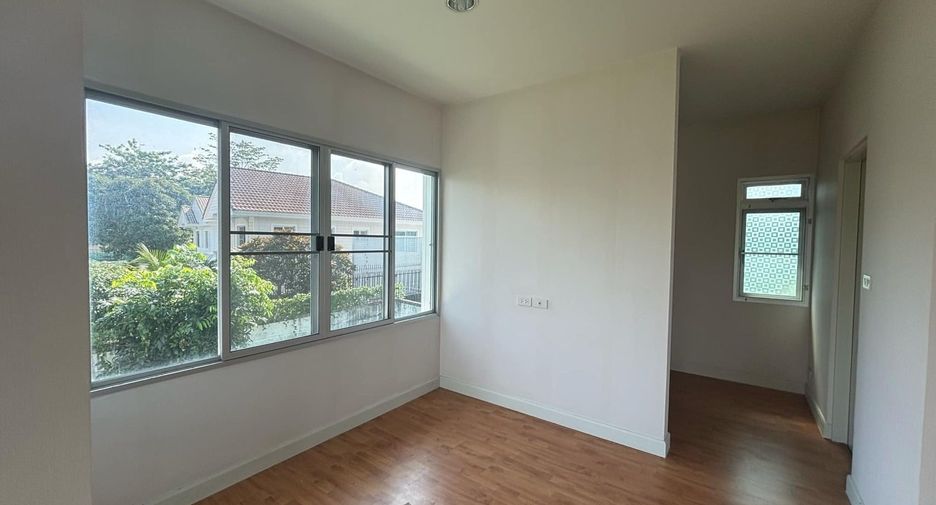 For sale 3 bedrooms house in Phasi Charoen, Bangkok