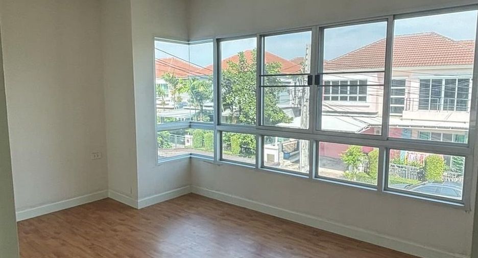 For sale 3 bedrooms house in Phasi Charoen, Bangkok