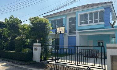 出售 3 卧室 独立屋 在 Phasi Charoen, 曼谷