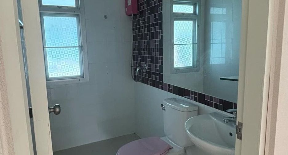 For sale 3 bedrooms house in Phasi Charoen, Bangkok