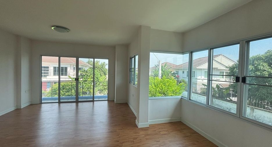 For sale 3 bedrooms house in Phasi Charoen, Bangkok