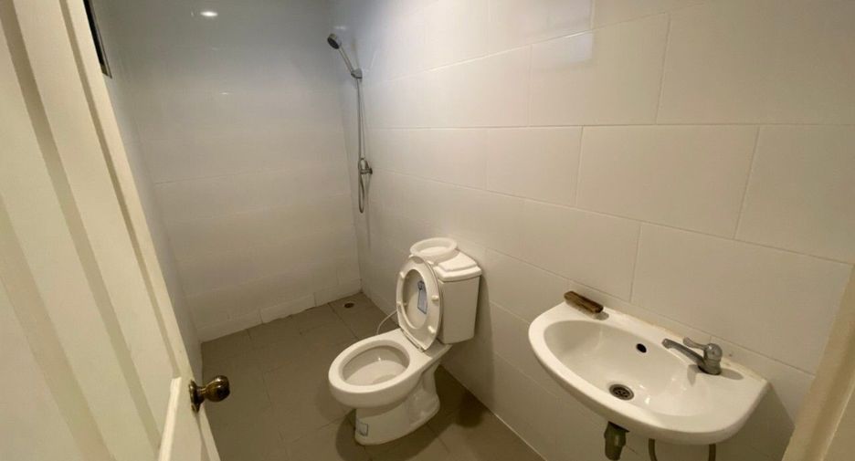 出租 4 卧室 独立屋 在 Khlong Toei, 曼谷