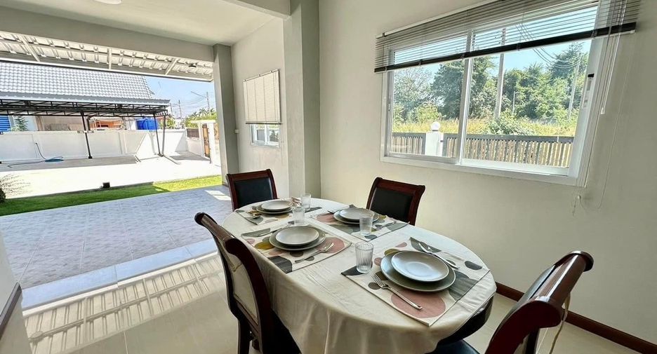 Villa en venta de 5 habitaciones en Bang Lamung, Chonburi