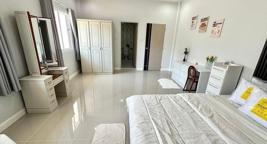 Villa en venta de 5 habitaciones en Bang Lamung, Chonburi