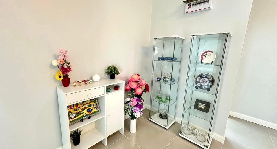 Villa en venta de 5 habitaciones en Bang Lamung, Chonburi