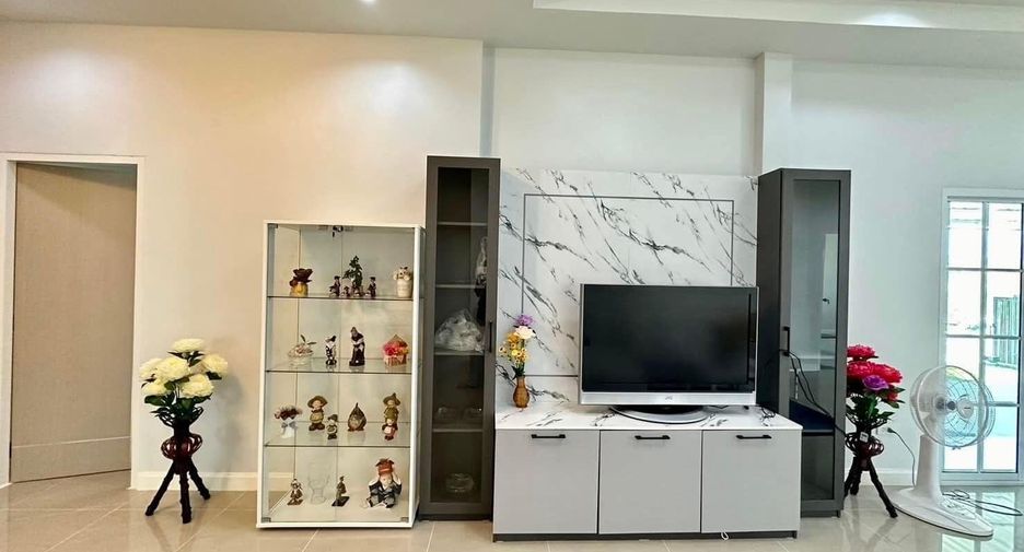Villa en venta de 5 habitaciones en Bang Lamung, Chonburi