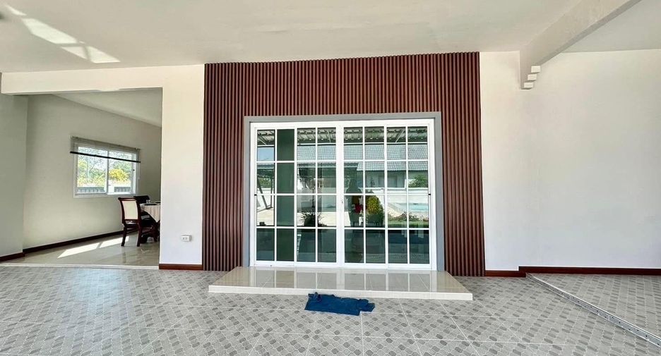 Villa en venta de 5 habitaciones en Bang Lamung, Chonburi
