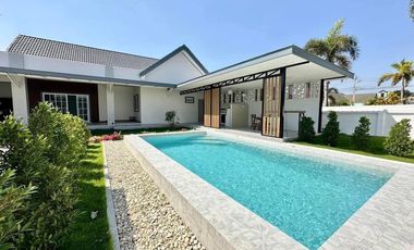 For sale 5 bedrooms villa in Bang Lamung, Chonburi