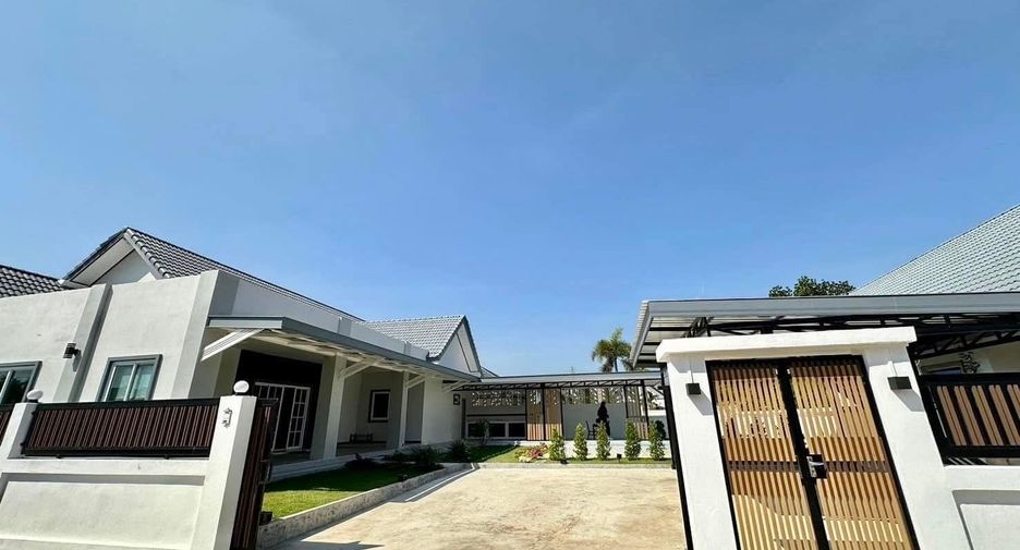 Villa en venta de 5 habitaciones en Bang Lamung, Chonburi