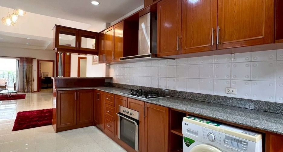 Casa en venta y en alquiler de 3 habitaciones en Bang Lamung, Chonburi
