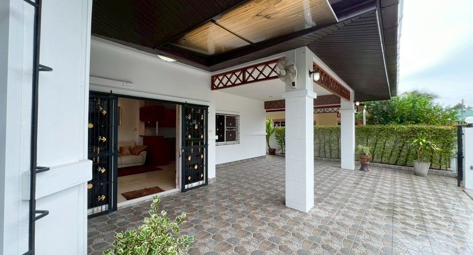 Casa en venta y en alquiler de 3 habitaciones en Bang Lamung, Chonburi