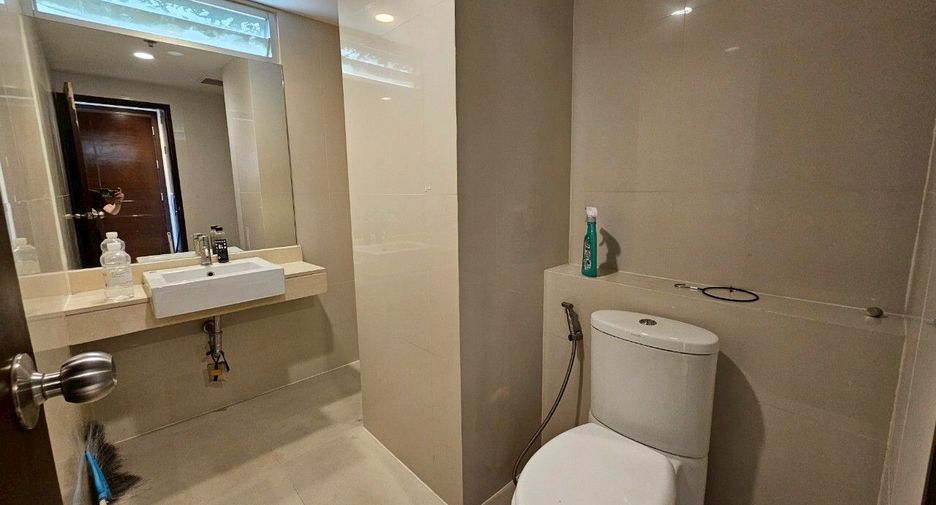Wohnung zur Miete mit 1 Zimmer in Pathum Wan, Bangkok