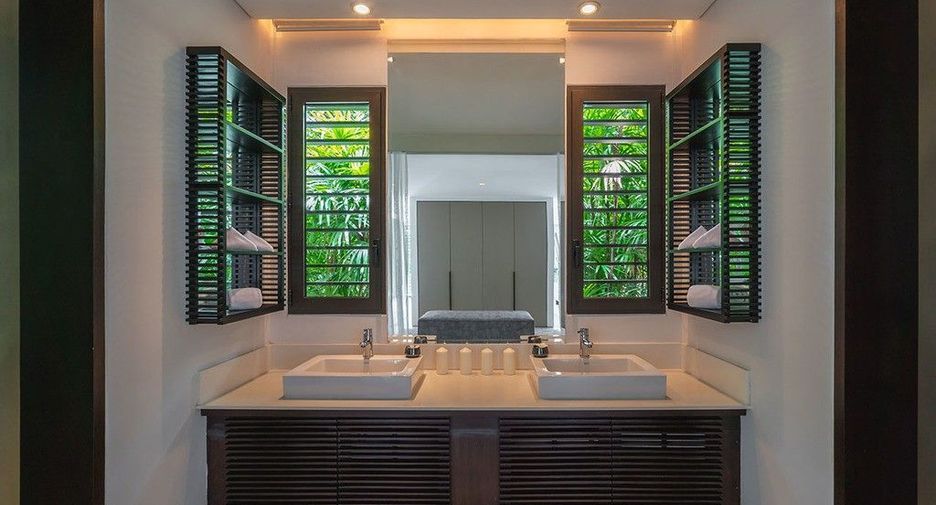 For sale 4 bedrooms villa in Thalang, Phuket