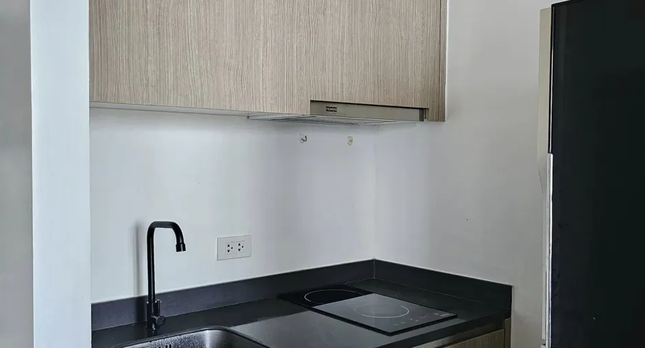 Продажа и аренда 1 кровать кондо в Банг Ламунг, Чонбури