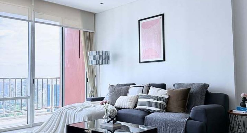 For sale 2 bedrooms condo in Khlong Toei, Bangkok