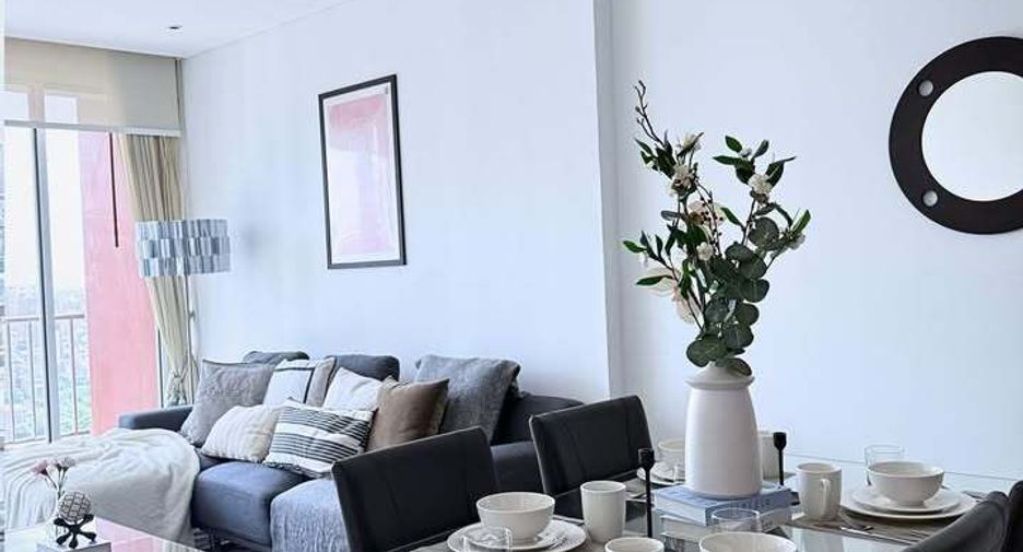 For sale 2 bedrooms condo in Khlong Toei, Bangkok