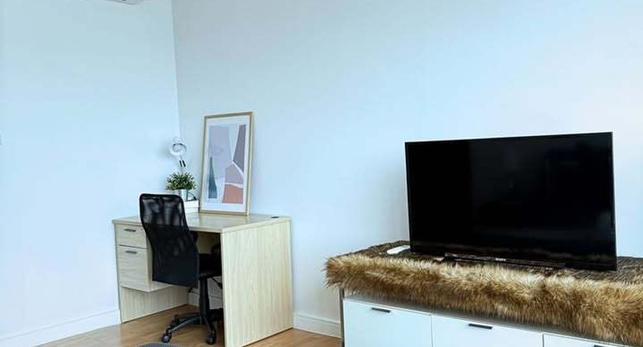 For sale 2 bedrooms condo in Khlong Toei, Bangkok