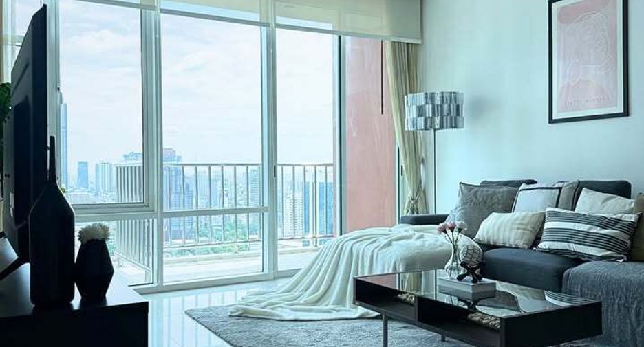 For sale 2 bedrooms condo in Khlong Toei, Bangkok