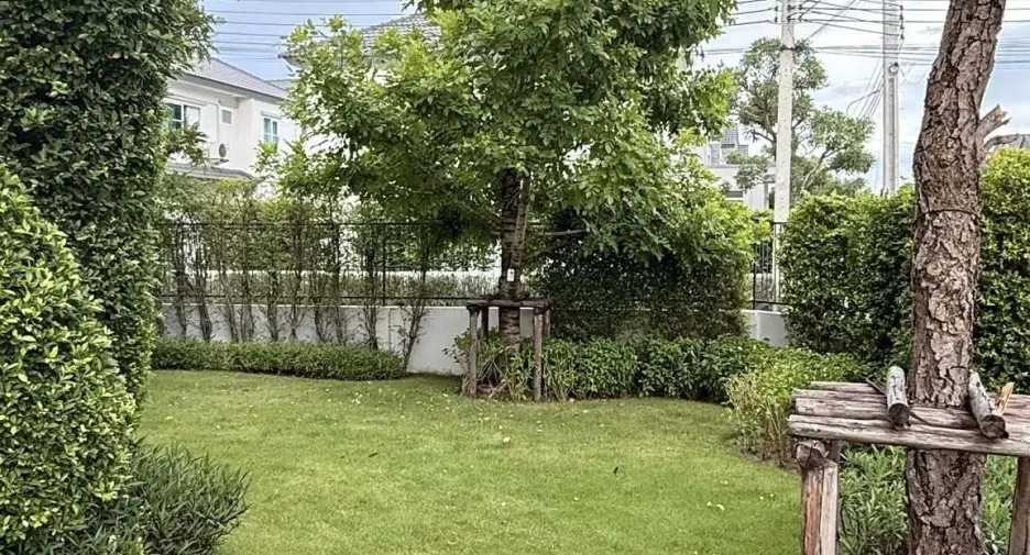 Haus zur Miete mit 4 Zimmer in Bang Phli, Samut Prakan
