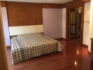 For rent 3 bedrooms townhouse in Yan Nawa, Bangkok