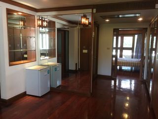 For rent 3 bedrooms townhouse in Yan Nawa, Bangkok
