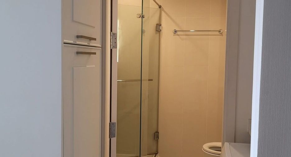 For rent 1 bed condo in Phra Khanong, Bangkok