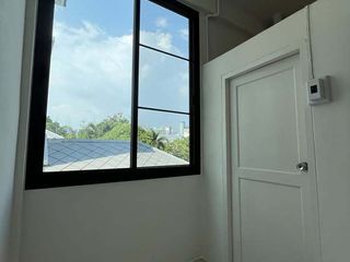 For sale 4 ベッドルーム townhouse in Khlong San, Bangkok