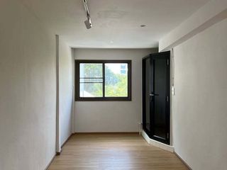 For sale 4 ベッドルーム townhouse in Khlong San, Bangkok