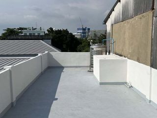 For sale 4 ベッドルーム townhouse in Khlong San, Bangkok
