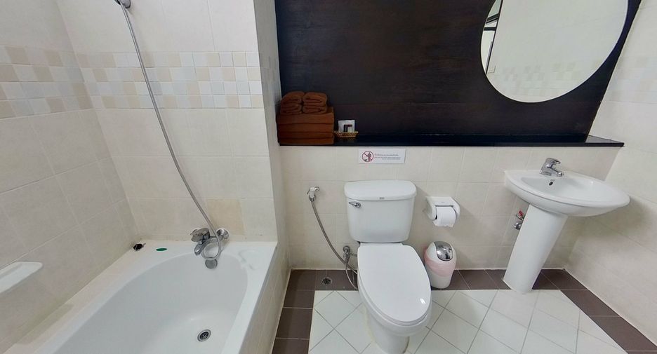 For rent 2 bedrooms apartment in Sathon, Bangkok