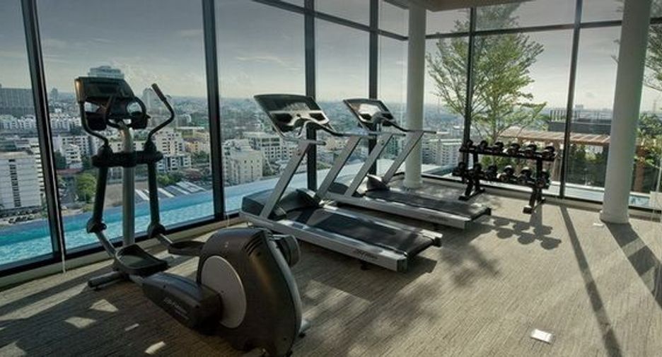 For sale 1 bed condo in Huai Khwang, Bangkok