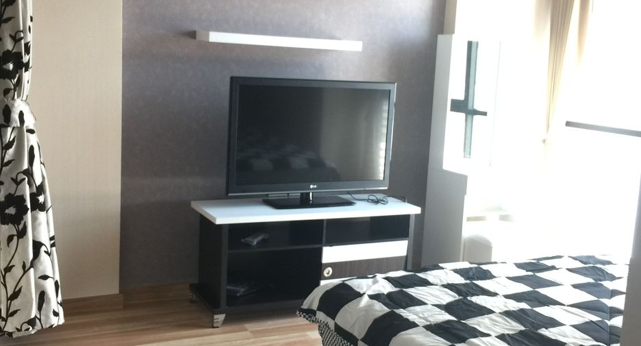 For sale 1 bed condo in Huai Khwang, Bangkok