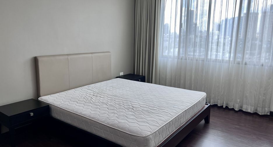 ให้เช่า 3 ห้องนอน คอนโด ใน วัฒนา, กรุงเทพฯ