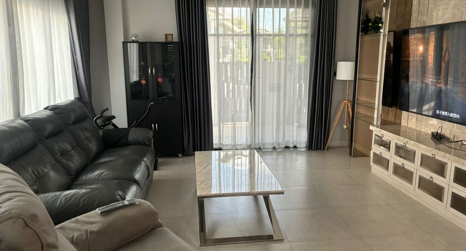 À vendre et à louer 3 chambres maison à Bang Lamung, Chonburi