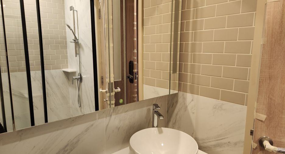 For rent 1 bed condo in Ratchathewi, Bangkok