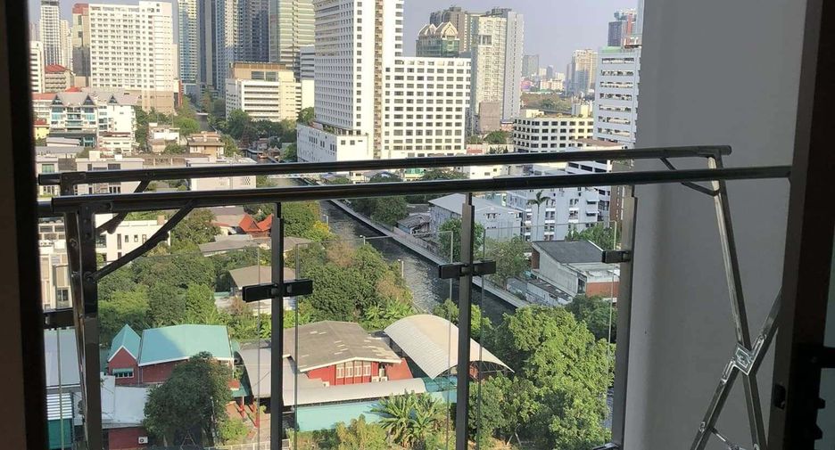 À louer 1 chambre condo à Watthana, Bangkok