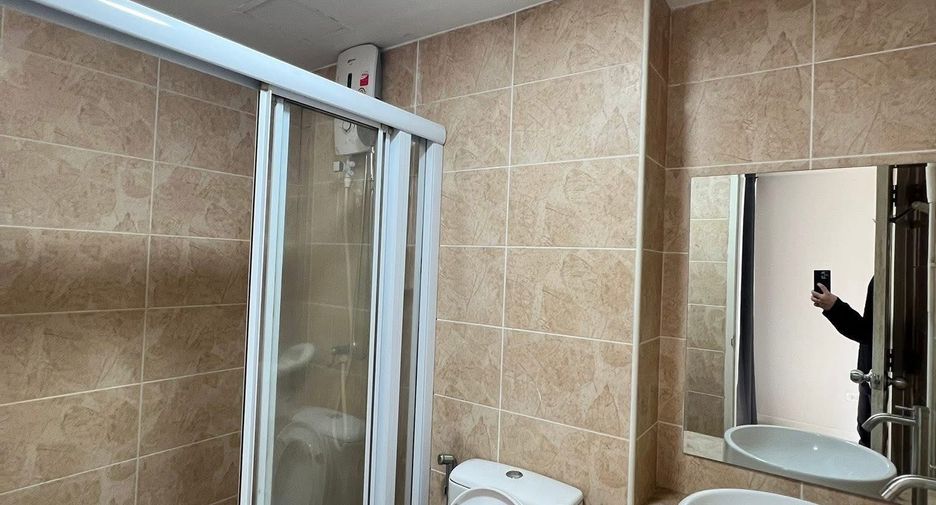 Condo en alquiler de 1 habitaciones en Huai Khwang, Bangkok