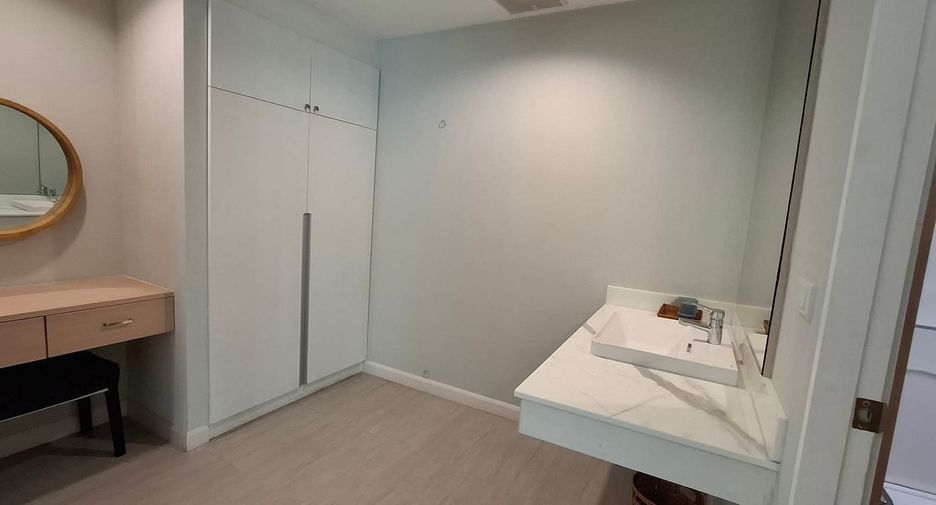 Villa zum Kauf und zur Miete mit 4 Zimmer in Bang Lamung, Chonburi