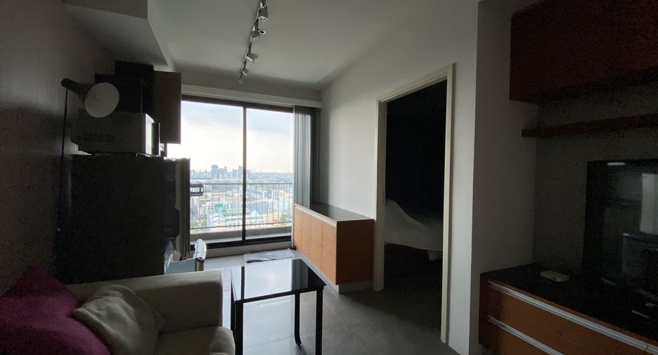 For sale 1 bed condo in Mueang Samut Prakan, Samut Prakan