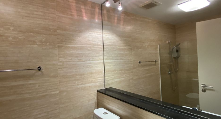 For sale 1 bed condo in Mueang Samut Prakan, Samut Prakan