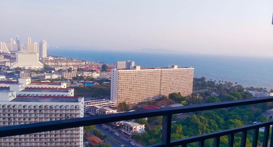 For sale 3 bedrooms condo in Bang Lamung, Chonburi