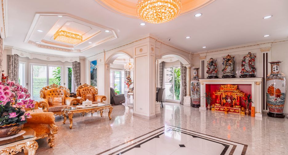 For sale 7 bedrooms house in Taling Chan, Bangkok