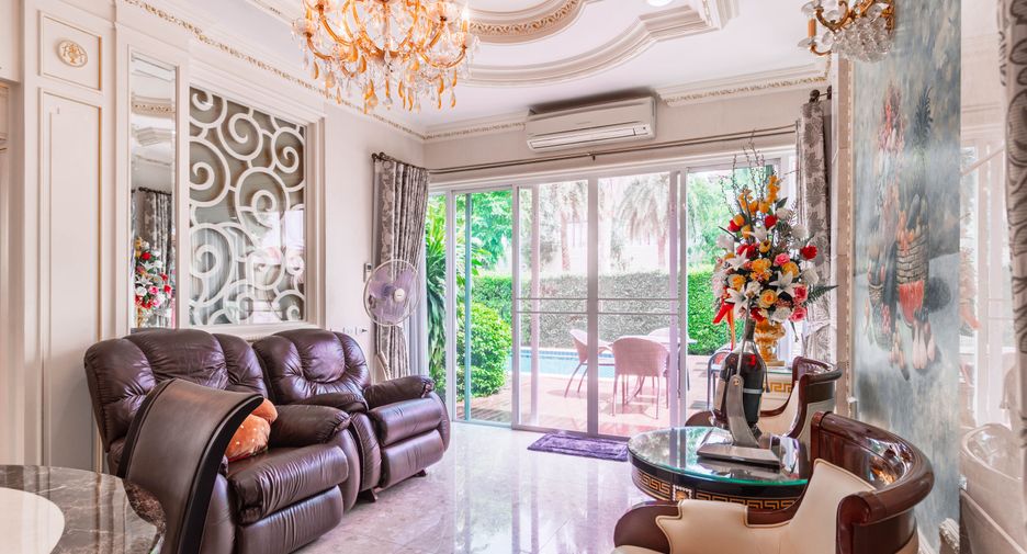 For sale 7 bedrooms house in Taling Chan, Bangkok
