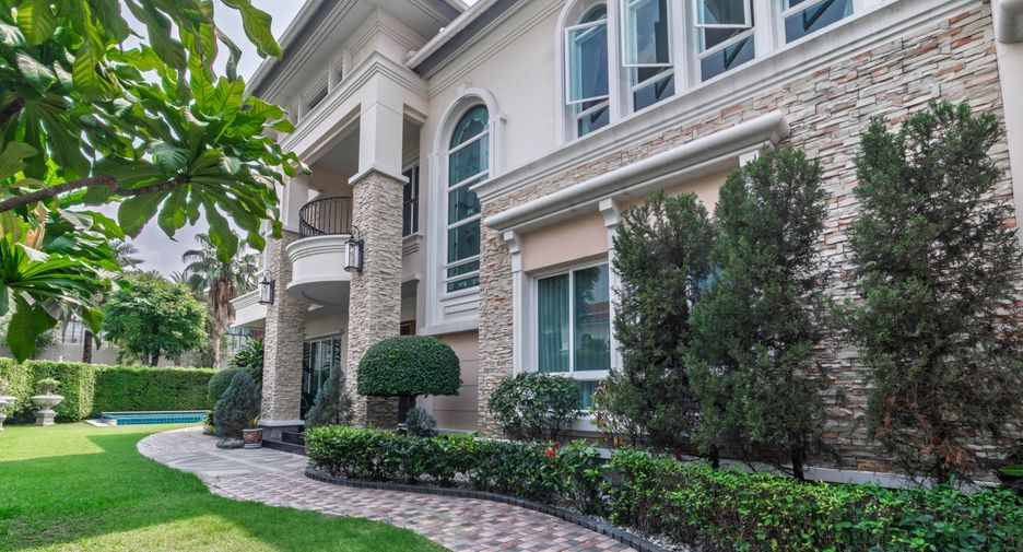 For sale 7 bedrooms house in Taling Chan, Bangkok