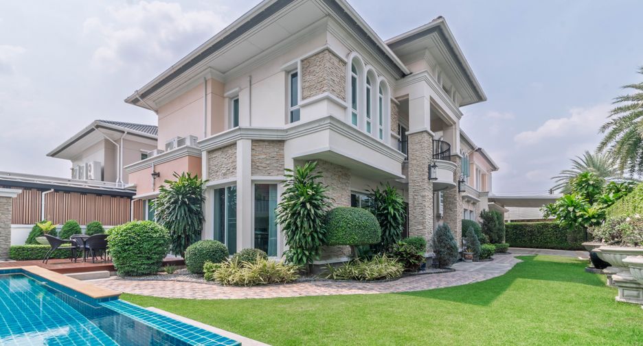 For sale 7 bedrooms house in Taling Chan, Bangkok