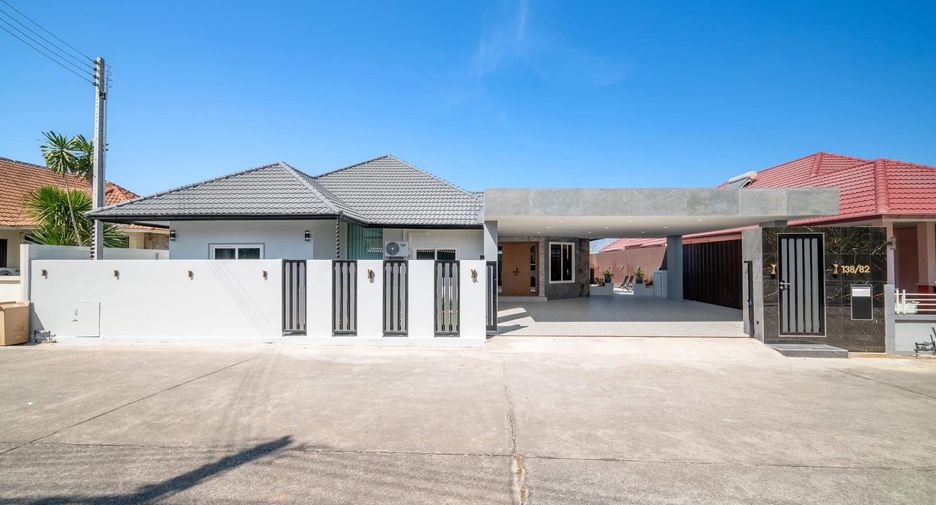 For sale 4 bedrooms villa in Bang Lamung, Chonburi